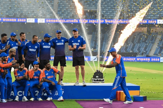 india-vs-pak-no-handshake-no-trophy-ceremony-controversy-image-view